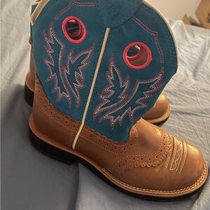 Women’s Ariat boots Fat Baby